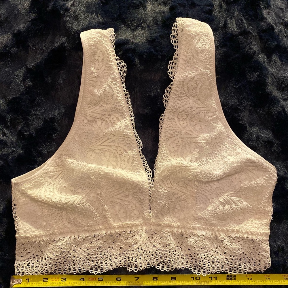 White lace bralette